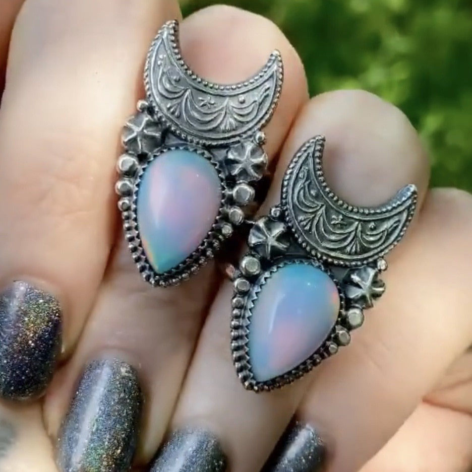 Vintage Geometric Moon Ring – Hip Hop Skull Wedding & Engagement Ring for Women