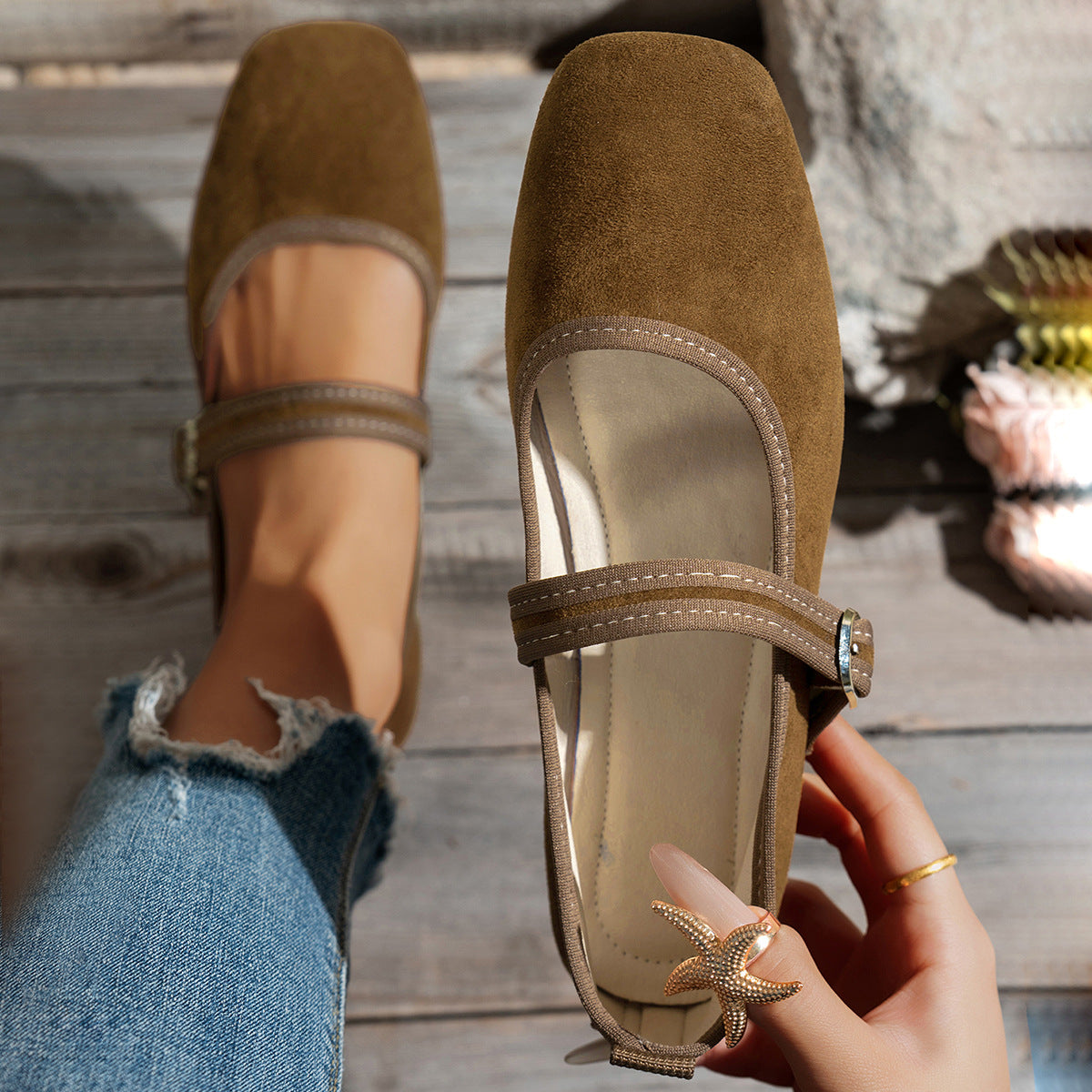 Womens Casual Low-cut Shoes With An Elegant Sophisticated Style