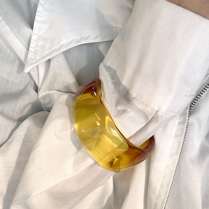 Brown Geometric Resin Open Bracelet for Women – Transparent Minimalist Jewelry