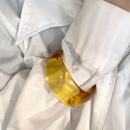 Brown Geometric Resin Open Bracelet for Women – Transparent Minimalist Jewelry