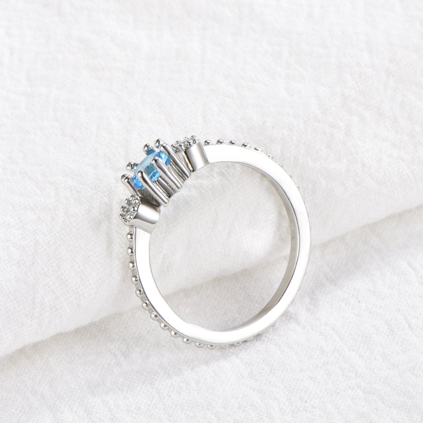 Ocean Blue Rhinestone Ring for Women – Gold & Silver Wedding Engagement Jewelry