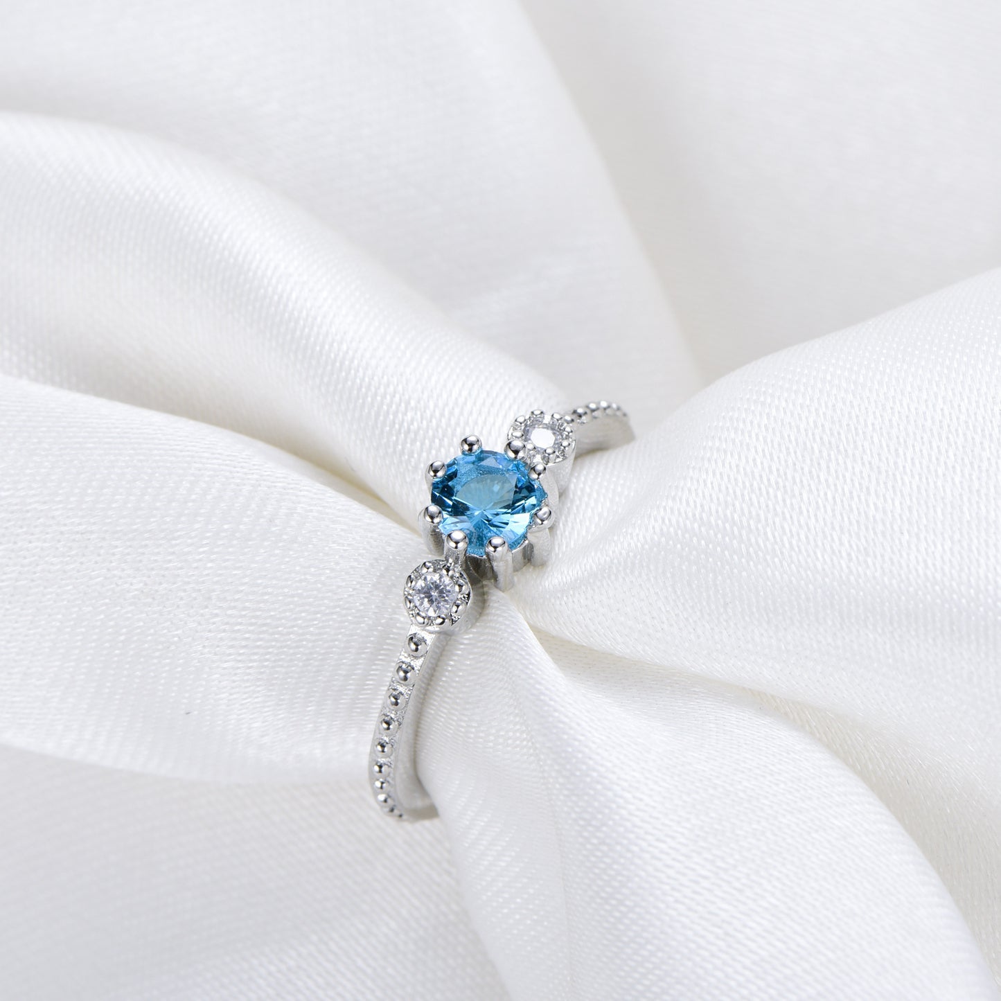 Ocean Blue Rhinestone Ring for Women – Gold & Silver Wedding Engagement Jewelry
