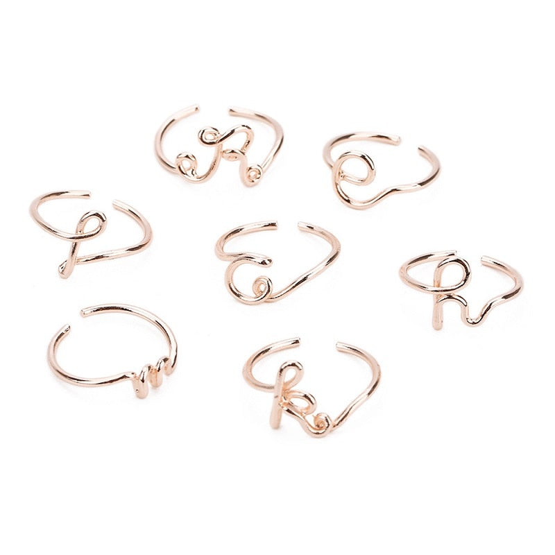 Unisex A-Z Initial Rings – Gold & Silver Geometric Finger Jewelry for Men & Women
