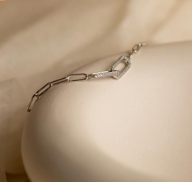 Zircon-Inlaid Copper Infinity Symbol Bracelet for Women – Elegant Jewelry