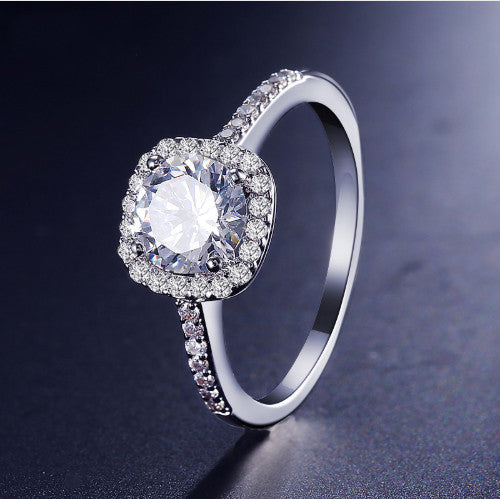 Silver Cubic Zirconia Wedding & Engagement Ring – Luxury Jewelry for Women