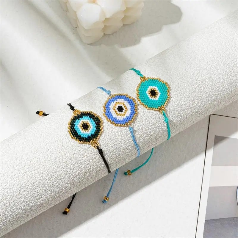 Minimalist Geometric Beaded Bracelet for Women – Elegant Modern Jewelry