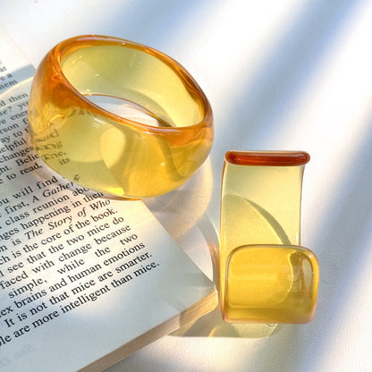 Brown Geometric Resin Open Bracelet for Women – Transparent Minimalist Jewelry