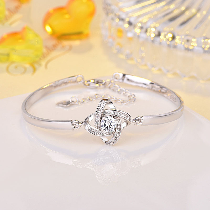 S925 Sterling Silver Four-Leaf Clover Bracelet – Simple & Elegant Lucky Charm Jewelry